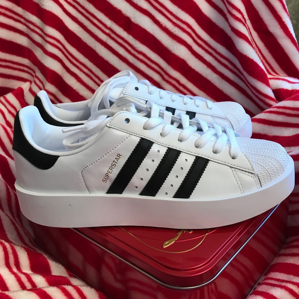 Adidas Superstar Bold Sneakers NIB 8 fits like 9 - Picture 4 of 8
